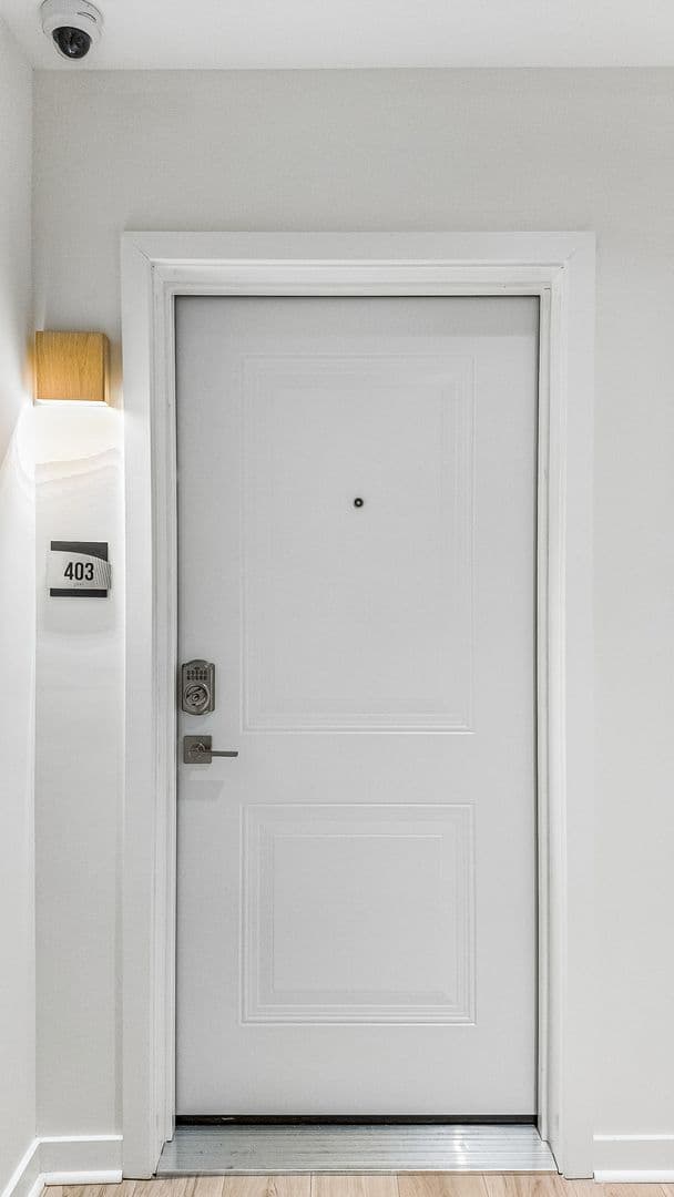 Philadelphia Apartment: 921 E Chelten Ave
