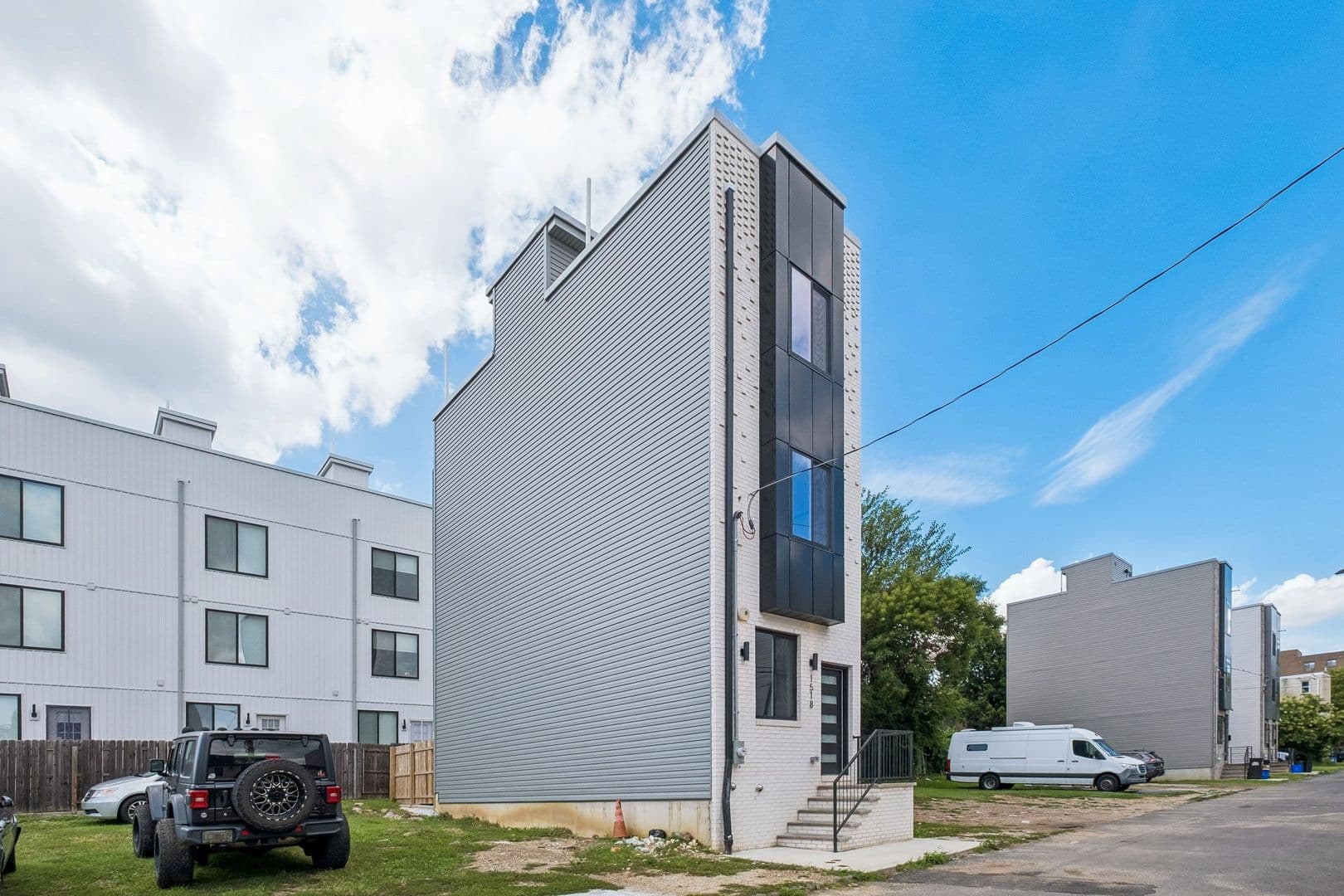 Philadelphia House: 1518 N Darien St