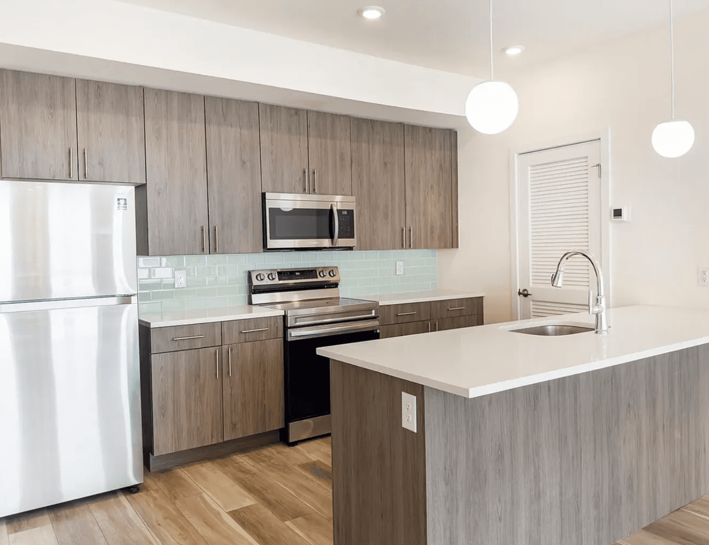 Philadelphia Apartment: 1660 Germantown Ave
