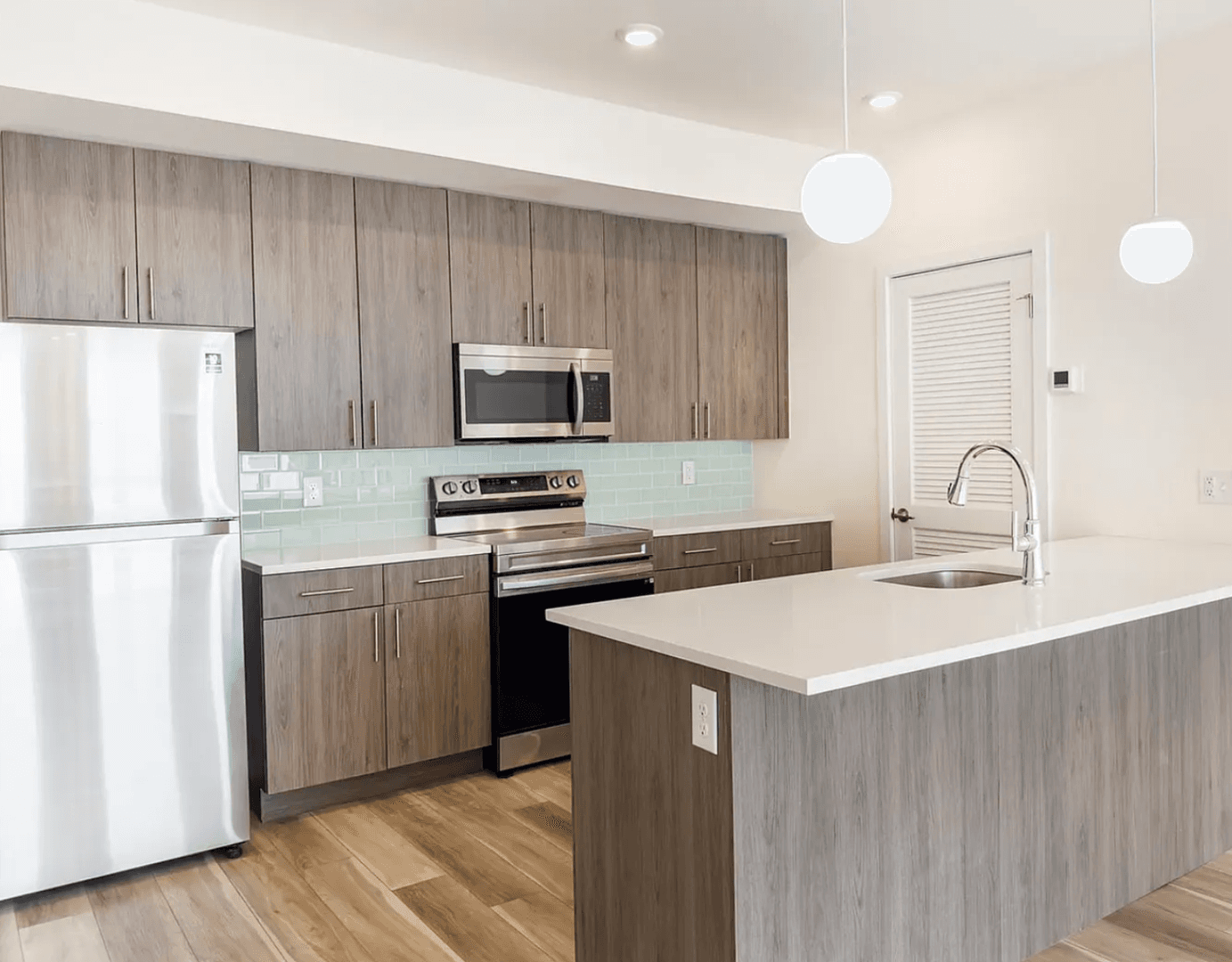 Philadelphia Apartment: 1660 Germantown Ave