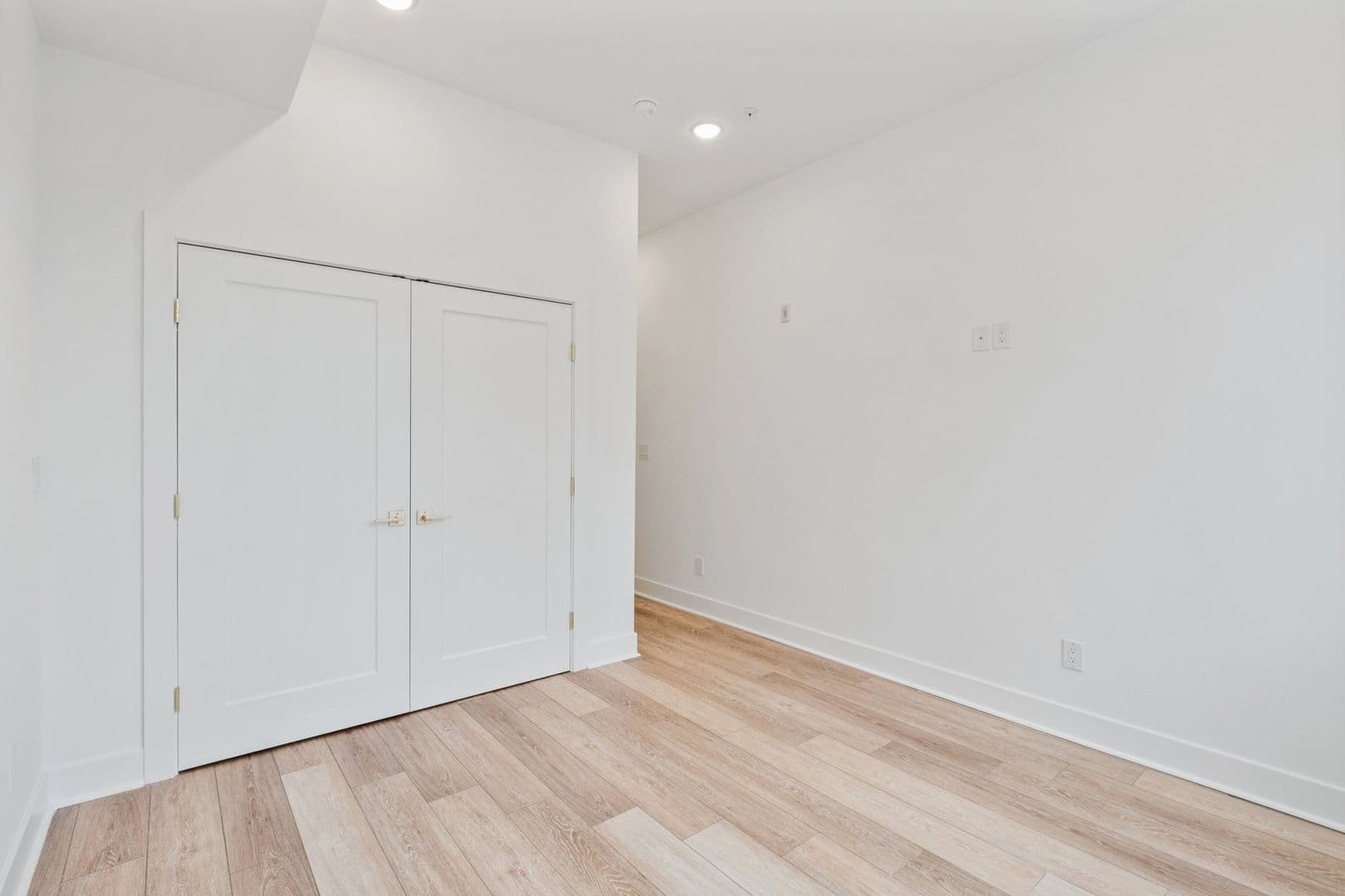 Philadelphia Apartment: 921 E Chelten Ave