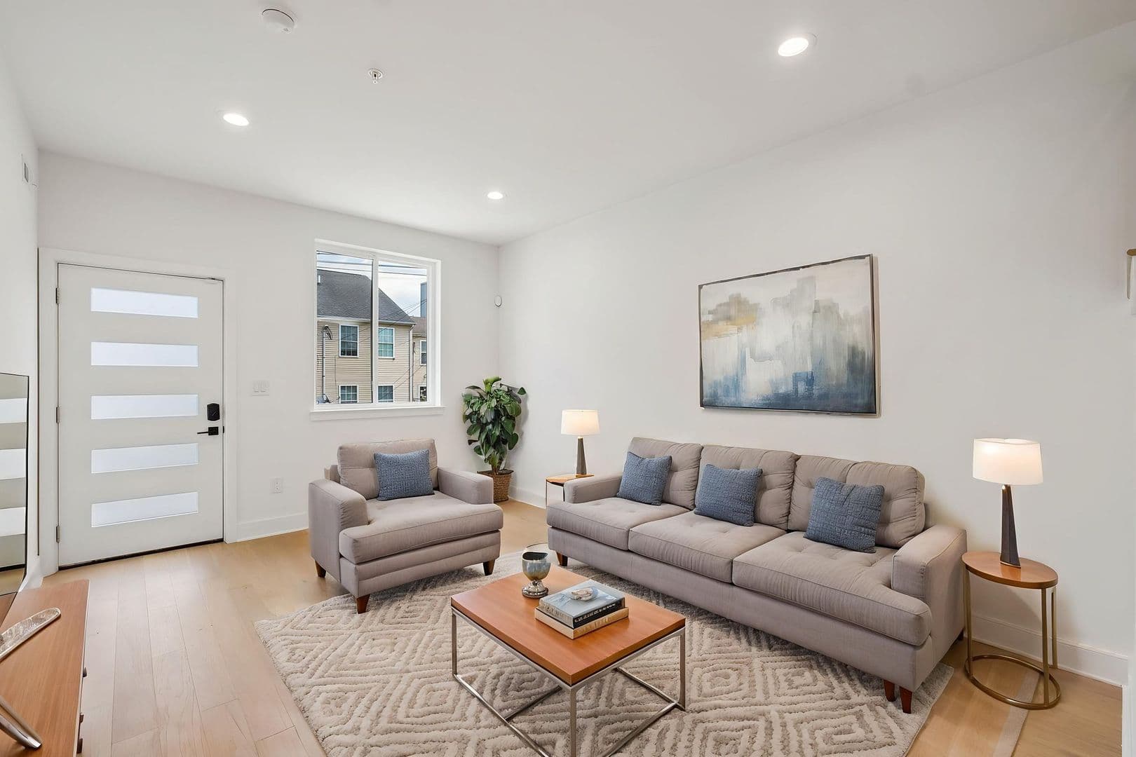 Philadelphia House: 1518 N Darien St