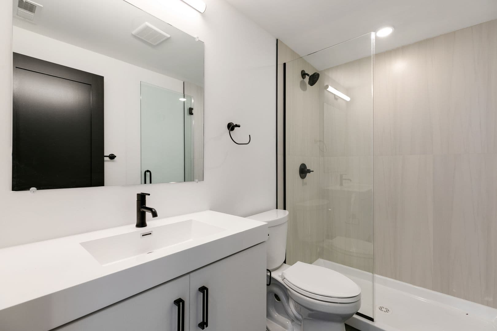 Philadelphia Apartment: 3051 Richmond St