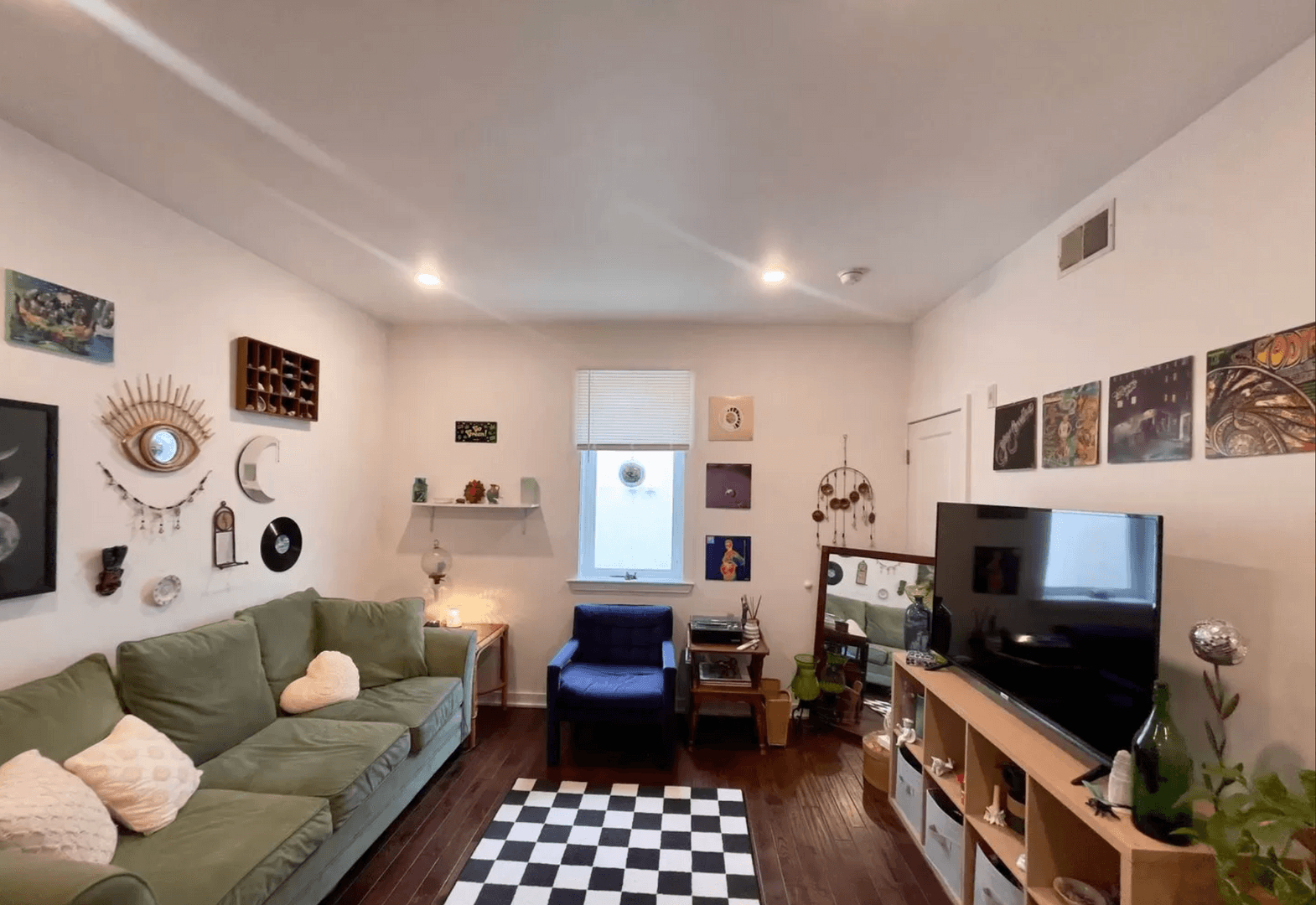 Philadelphia Apartment: 1538 Ingersoll St