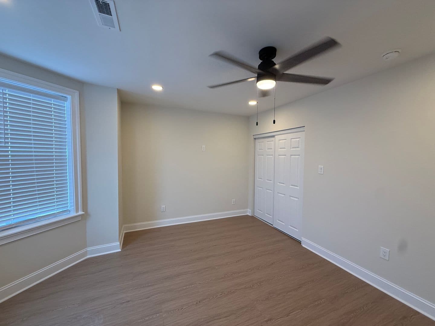 Philadelphia Apartment: 1402 S 54th St