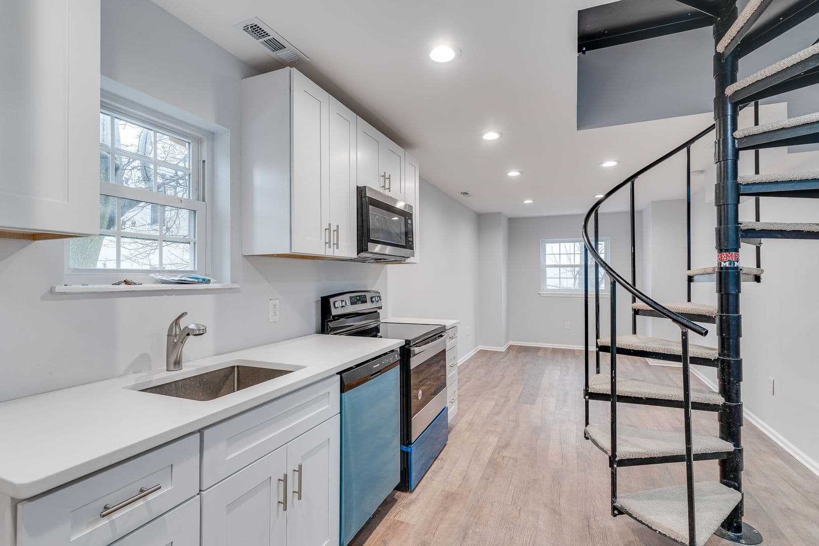 Philadelphia Apartment: 1727 Arlington St