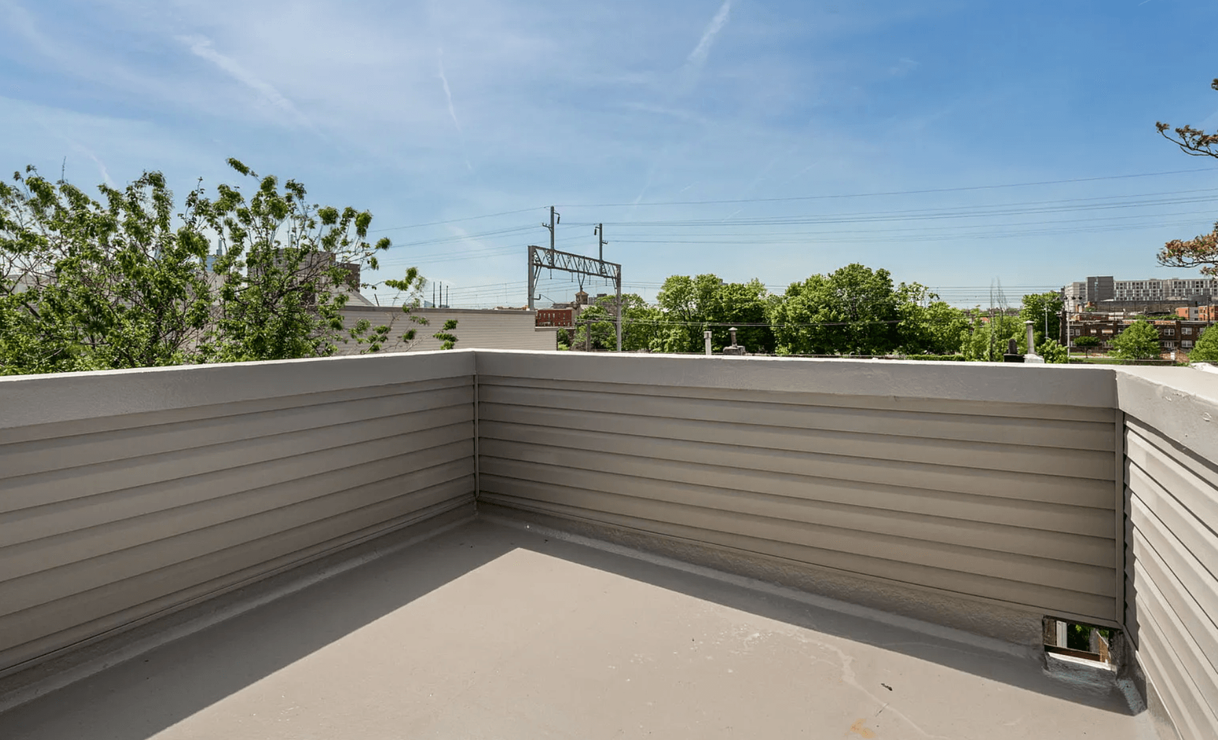 Philadelphia House: 1546 N Darien St