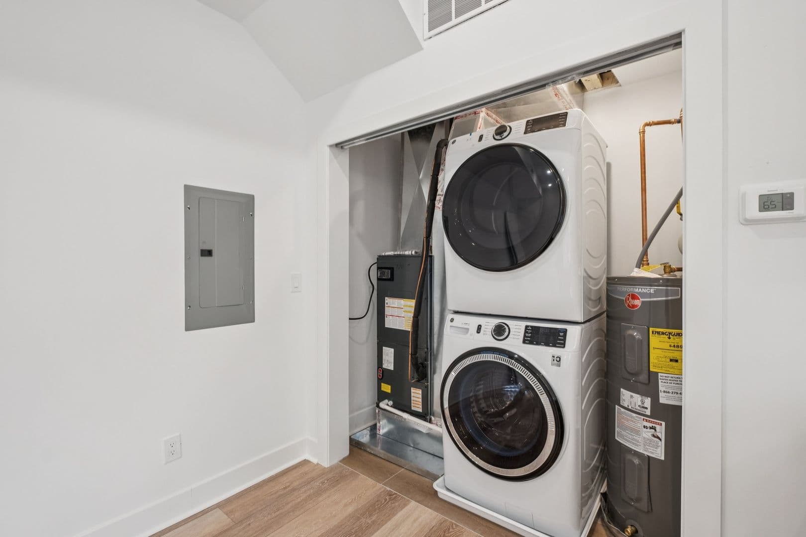 Philadelphia Apartment: 921 E Chelten Ave