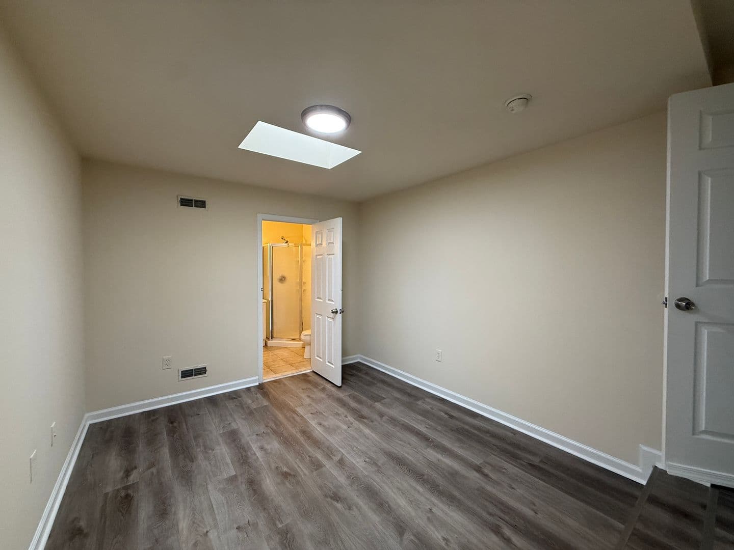 Philadelphia Apartment: 1713 W Berks St