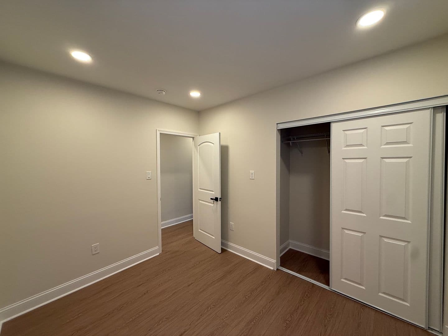 Philadelphia Apartment: 1402 S 54th St