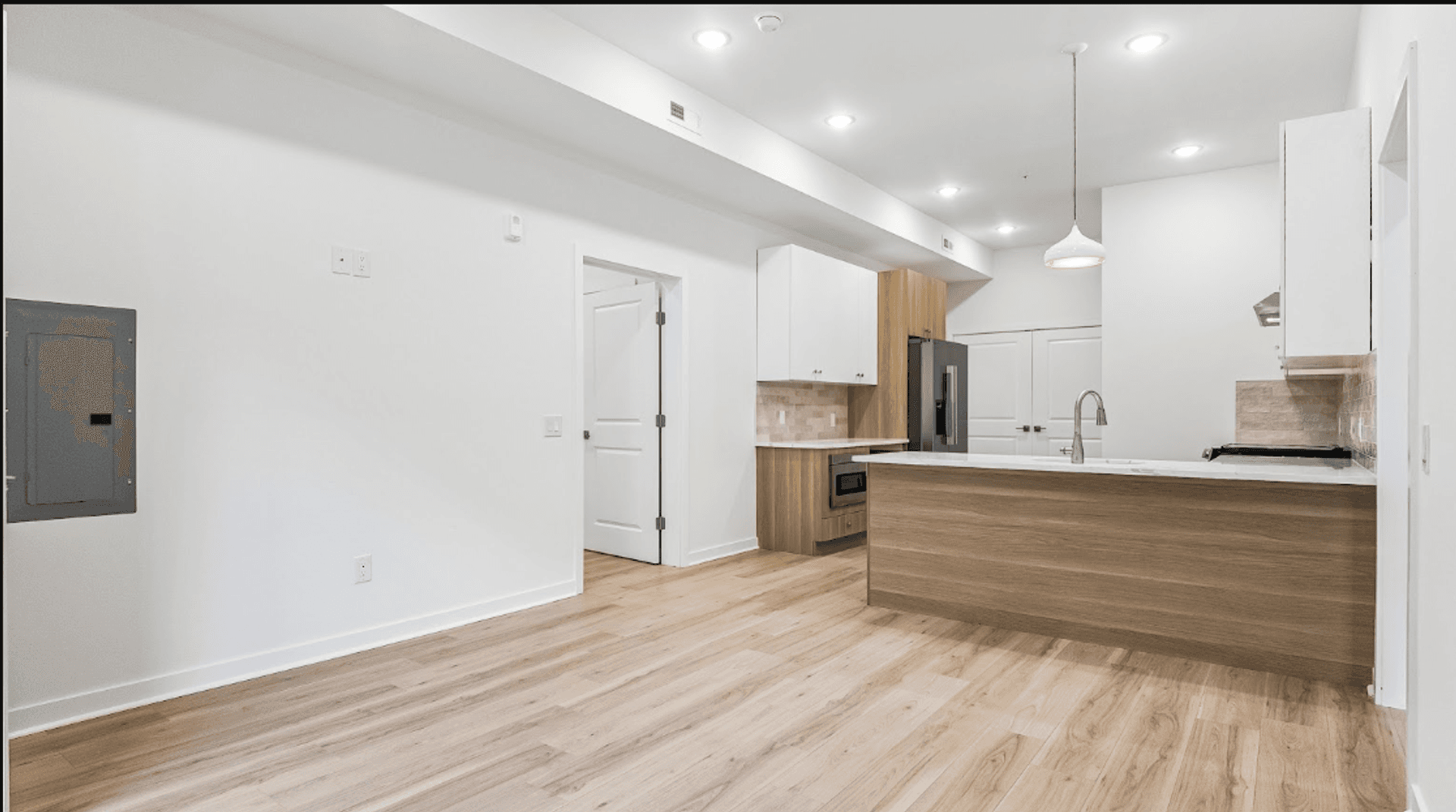 Philadelphia Apartment: 921 E Chelten Ave