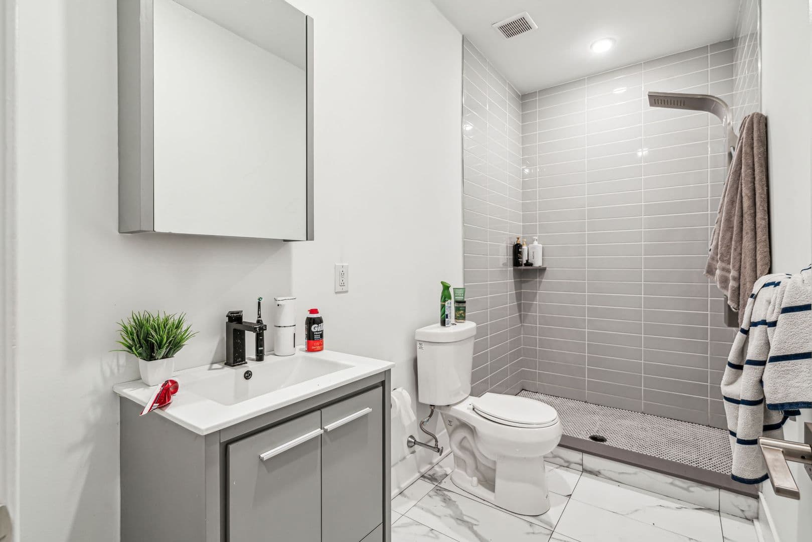 Philadelphia Apartment: 1620-24 Cecil B Moore