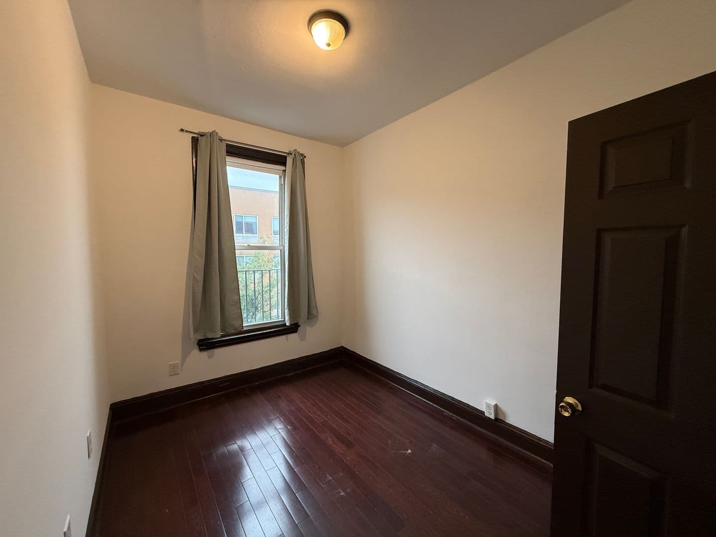 Philadelphia Apartment: 1533 Cecil B Moore Ave