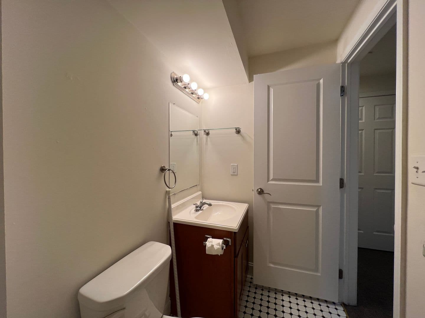 Philadelphia Apartment: 2219 N Camac St