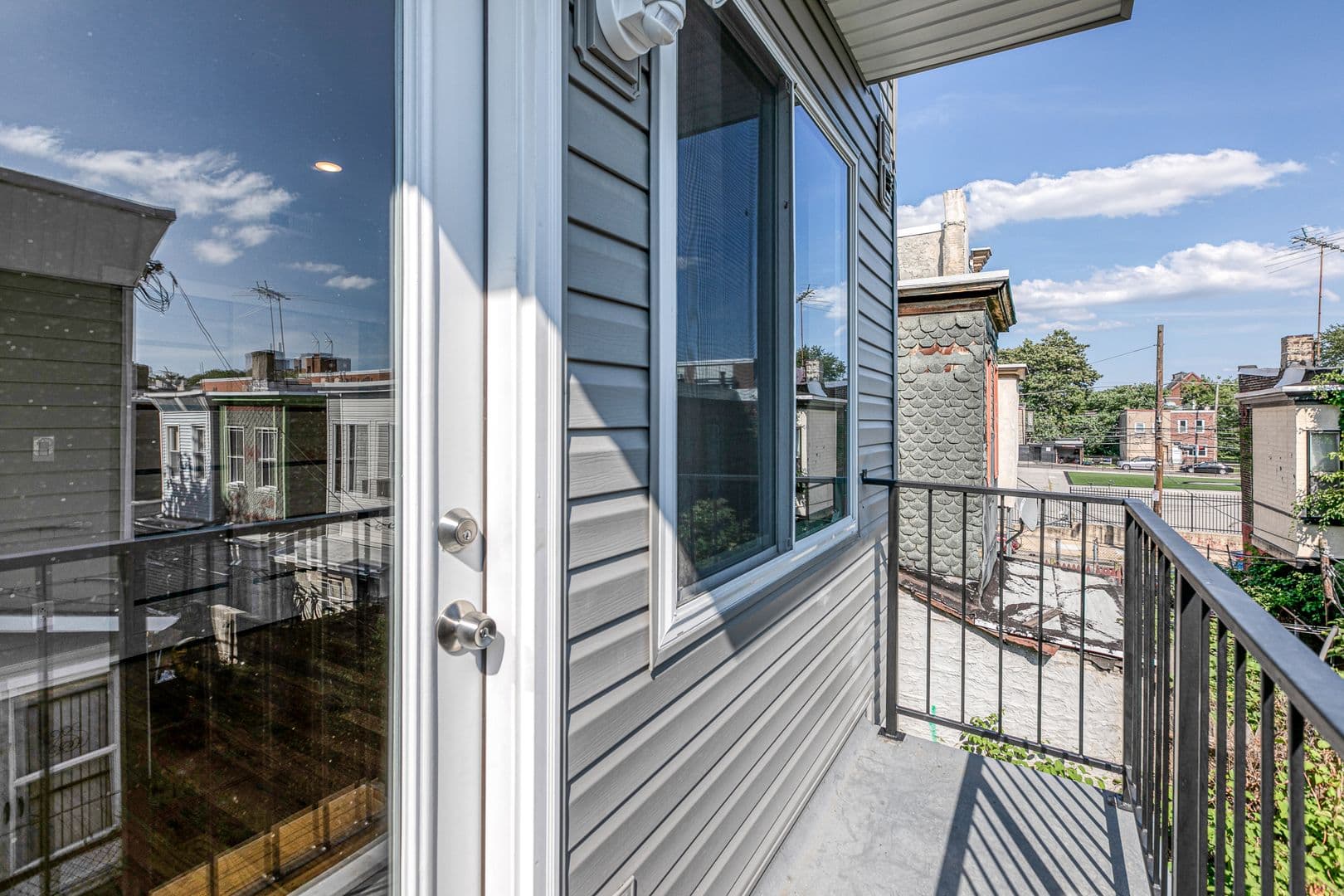 Philadelphia Apartment: 2808 Cecil B Moore