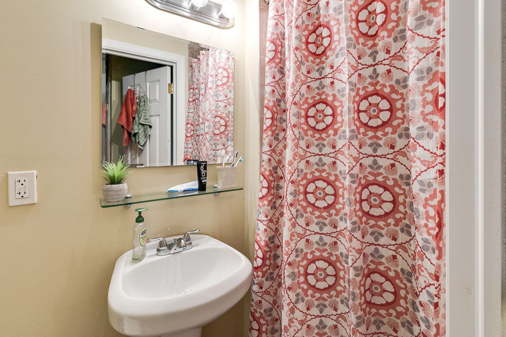 Philadelphia Apartment: 1816 N 17th St