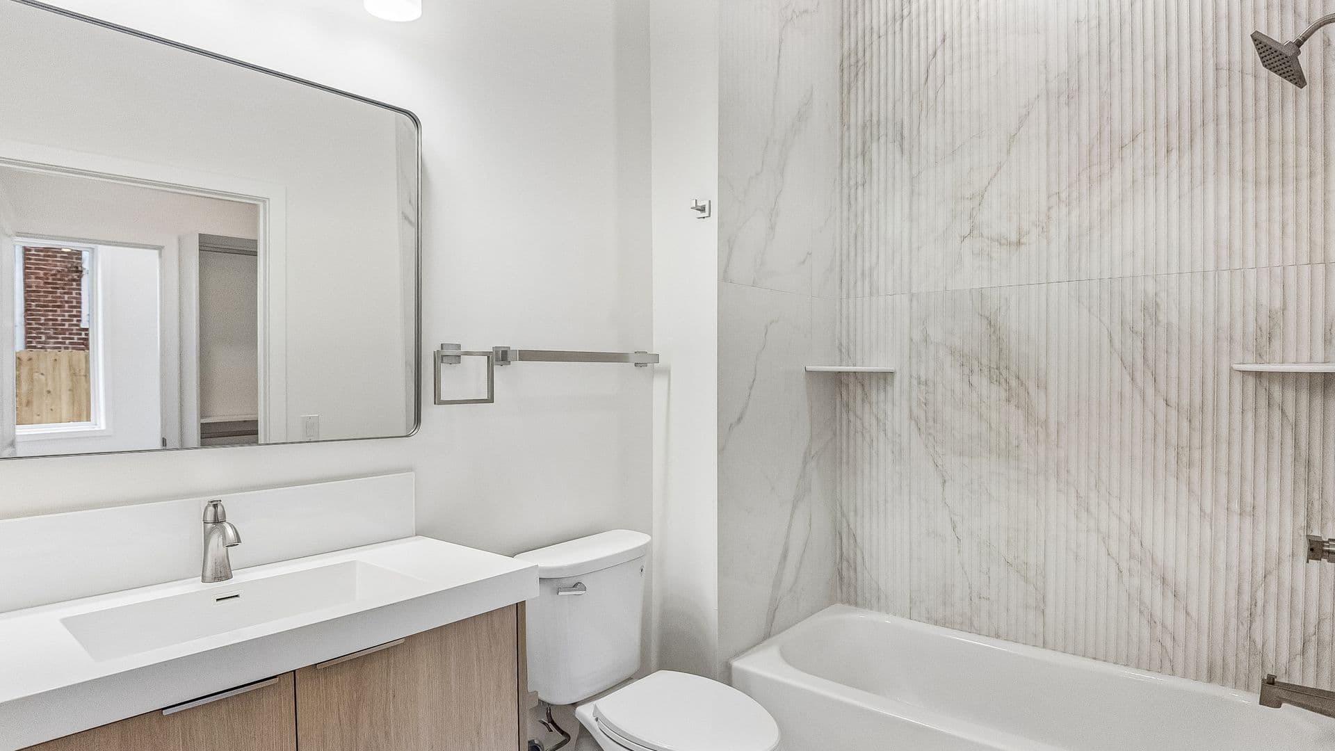 Philadelphia Apartment: 921 E Chelten Ave