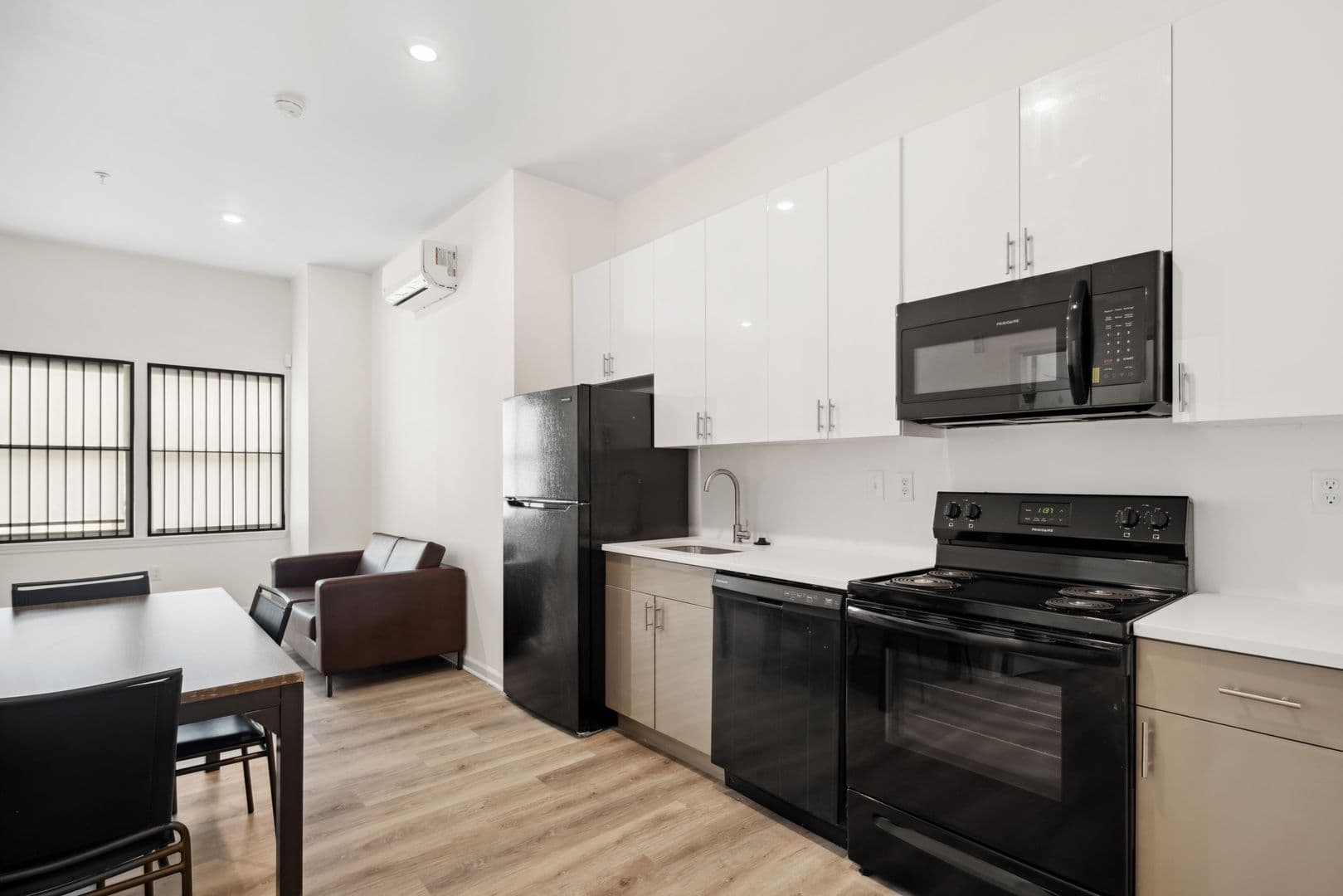 Philadelphia Apartment: 1532 N 16th St