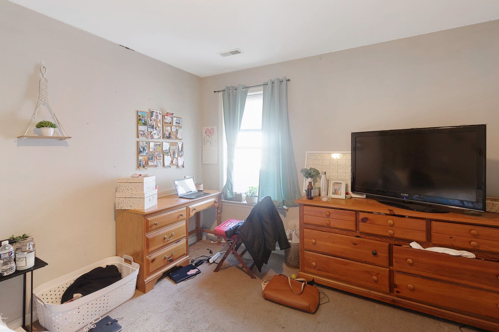 Philadelphia Apartment: 1628 Willington St
