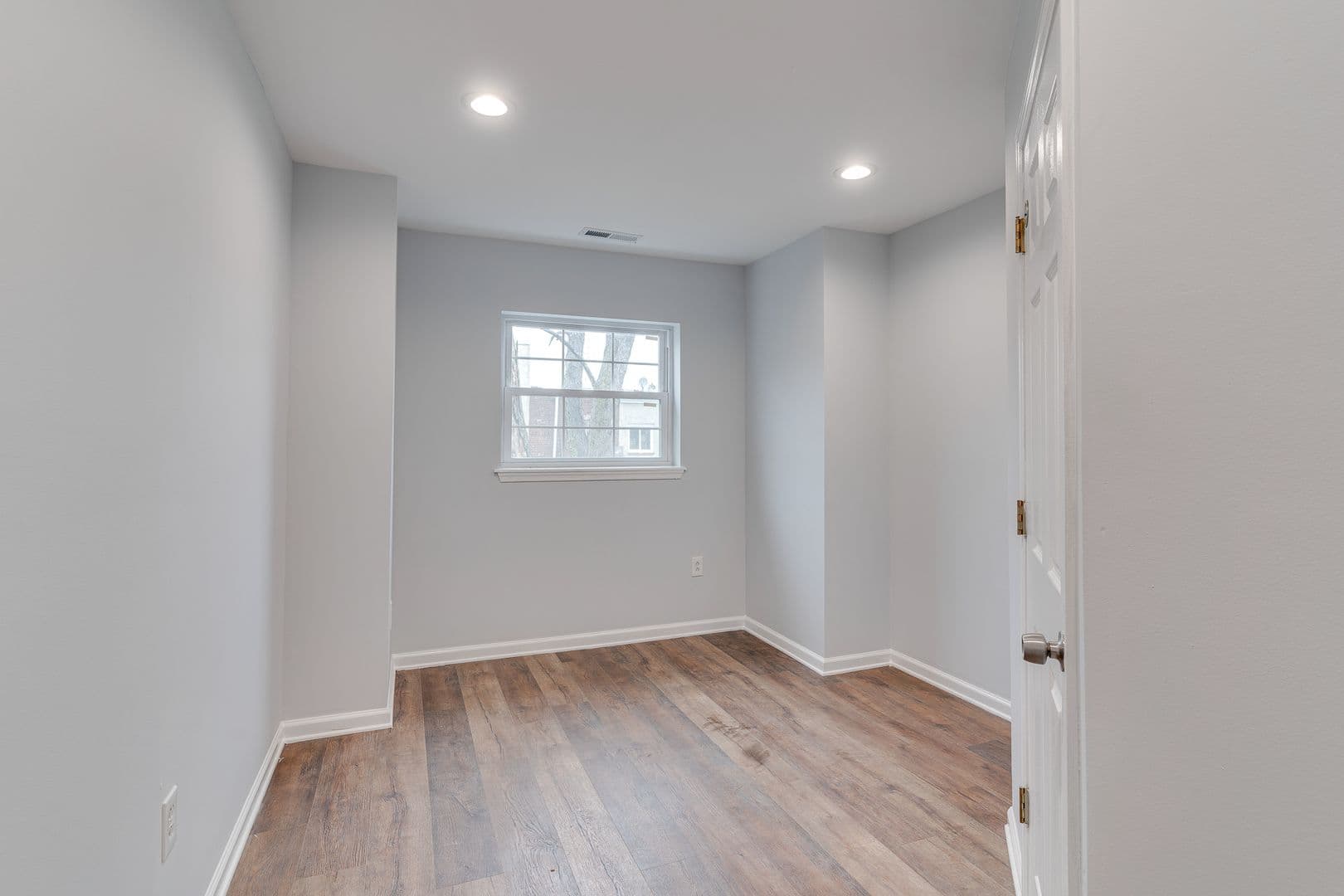 Philadelphia Apartment: 1727 Arlington St