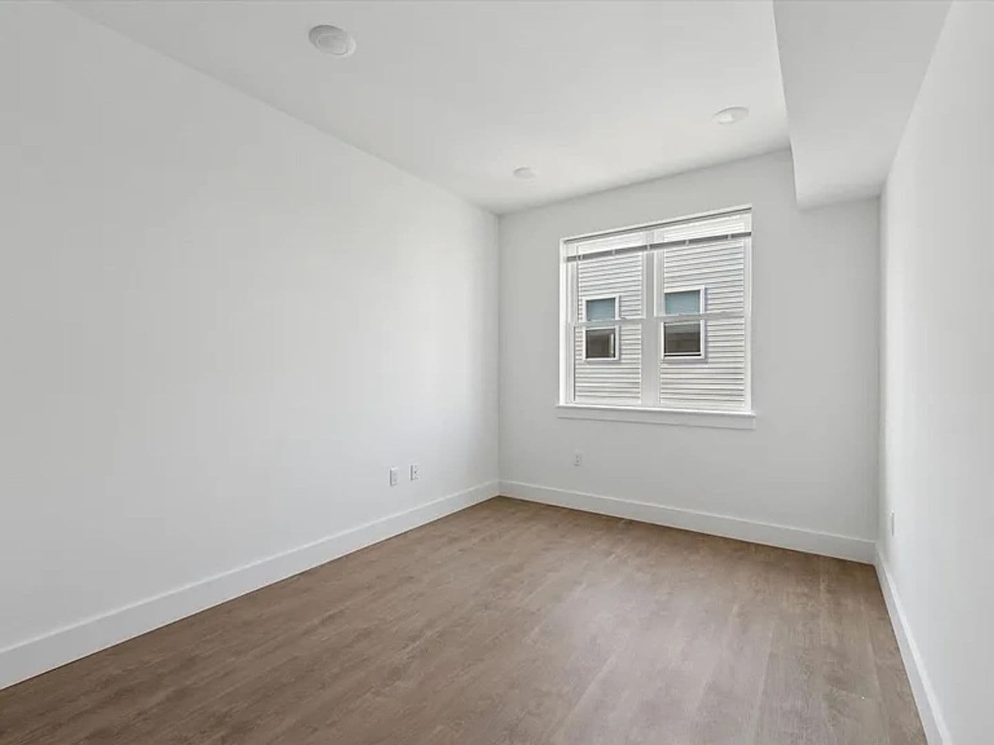 Philadelphia Apartment: 2522 N Front St