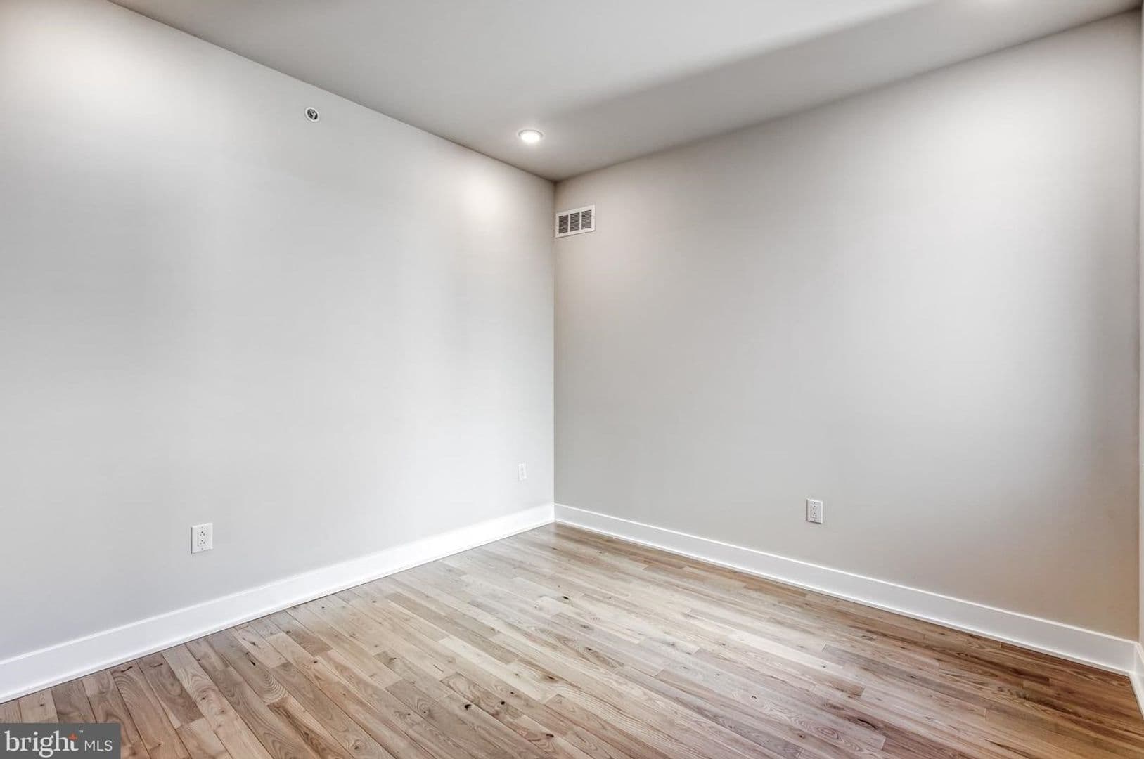 Philadelphia Apartment: 1506 N 8th St