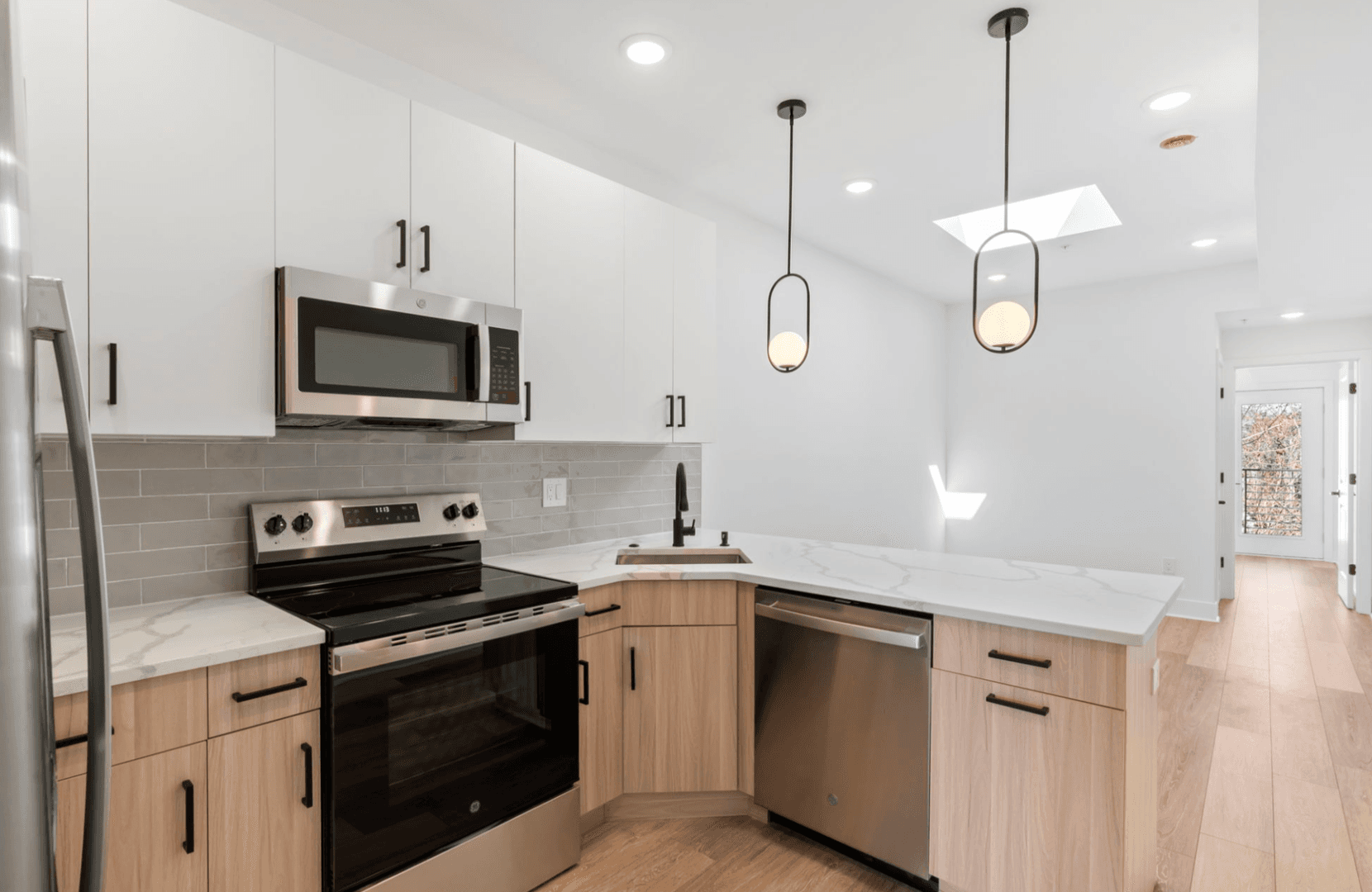 Philadelphia Apartment: 2631 Cecil B. Moore Ave