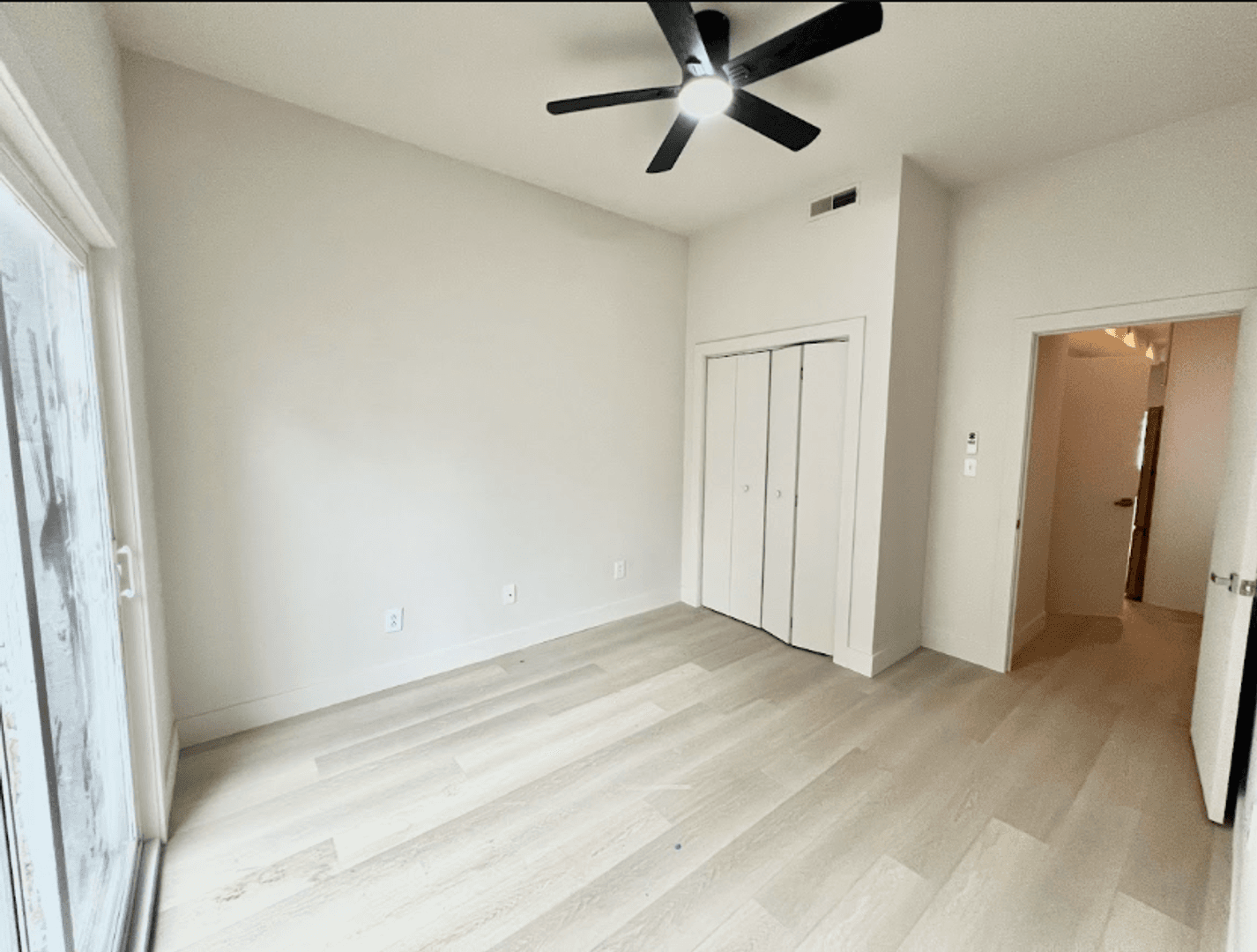 Philadelphia Apartment: 1322 N 17th St