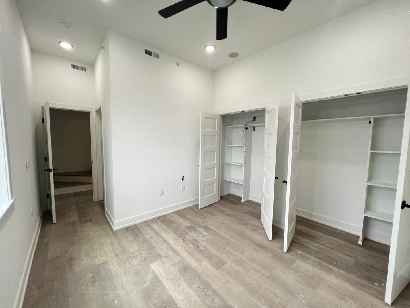 Philadelphia Apartment: 2550 Hope St
