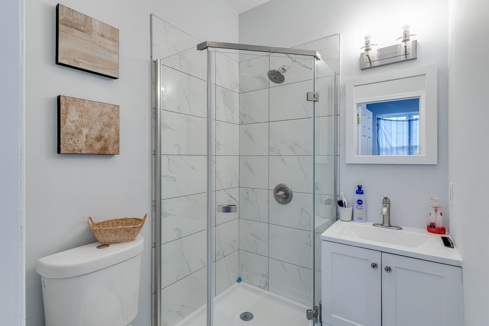 Philadelphia Apartment: 1727 Arlington St