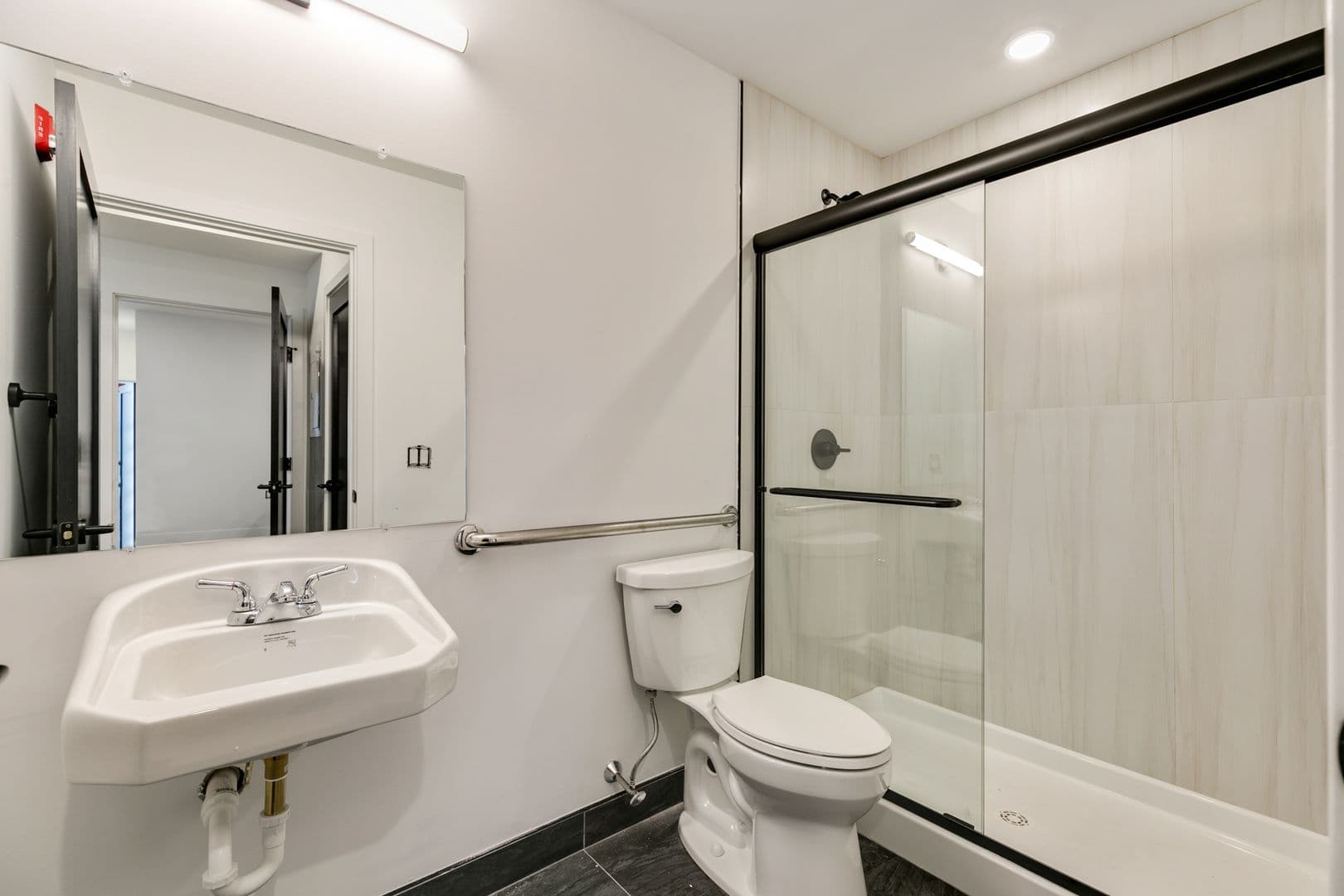 Philadelphia Apartment: 3051 Richmond St