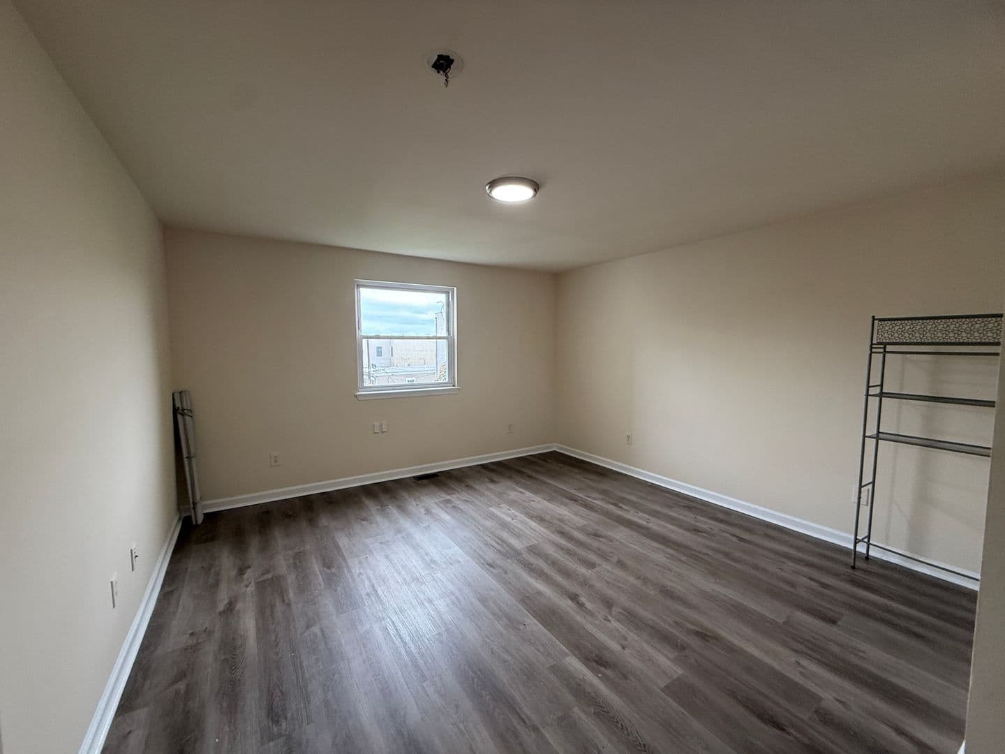 Philadelphia Apartment: 1713 W Berks St