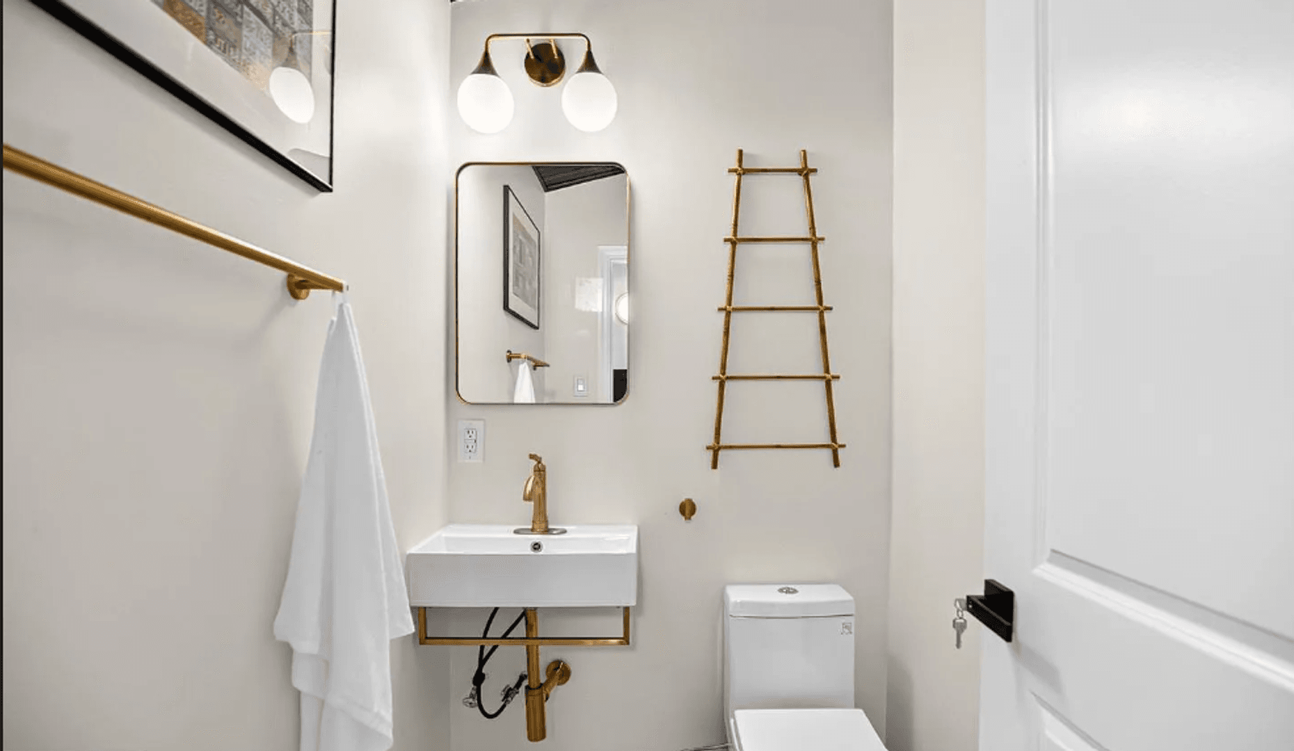 Philadelphia House: 5229 W Jefferson St