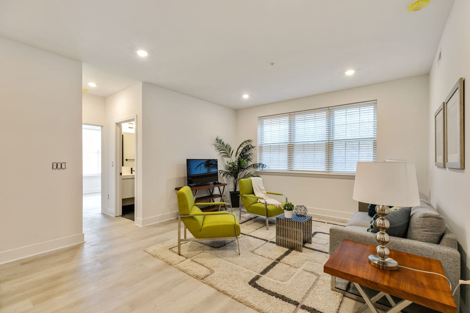 Philadelphia Apartment: 3051 Richmond St