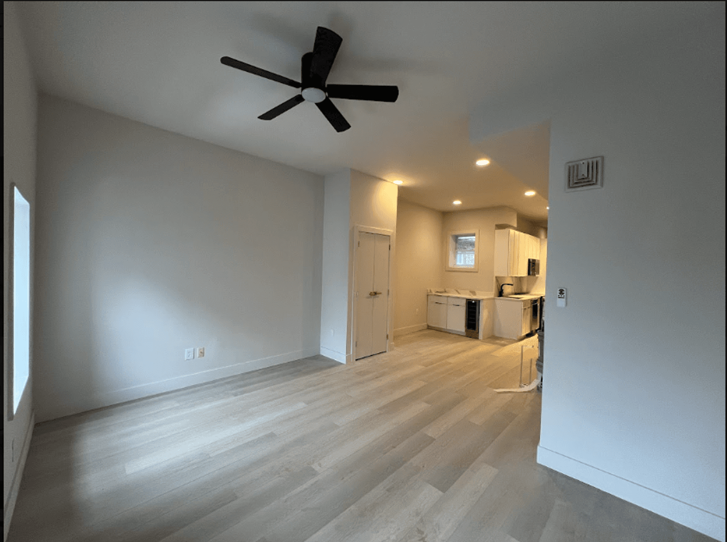 Philadelphia Apartment: 1322 N 17th St