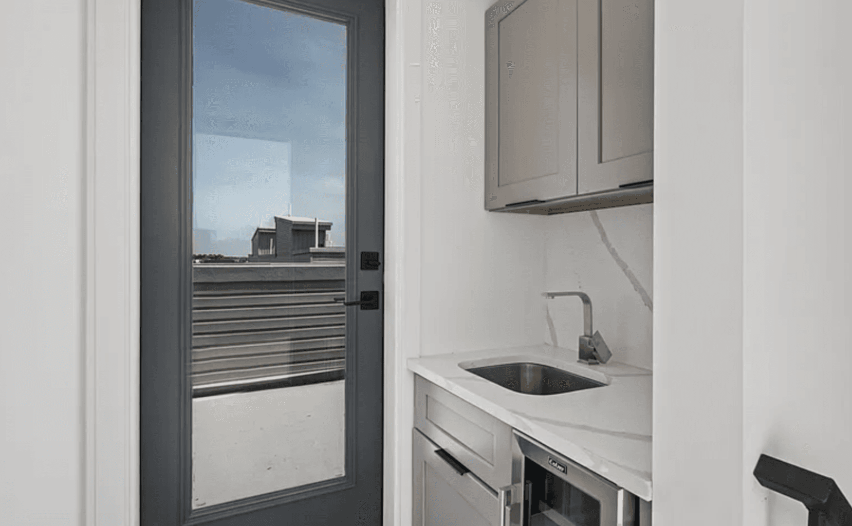 Philadelphia House: 1546 N Darien St