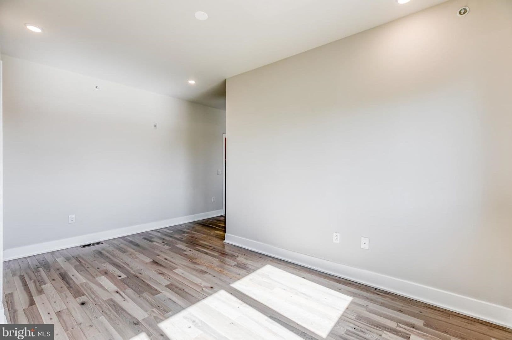Philadelphia Apartment: 1506 N 8th St