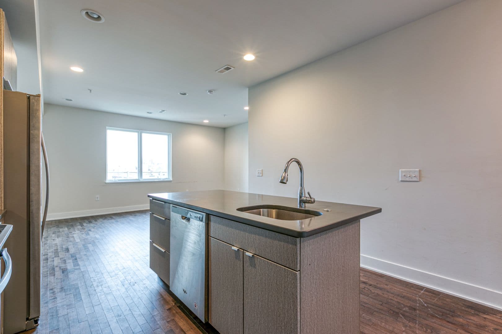Philadelphia Apartment: 1314 N Front St