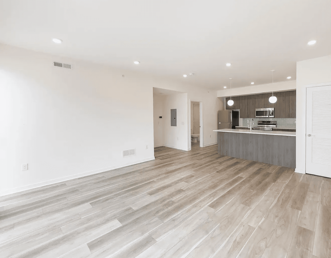 Philadelphia Apartment: 1660 Germantown Ave