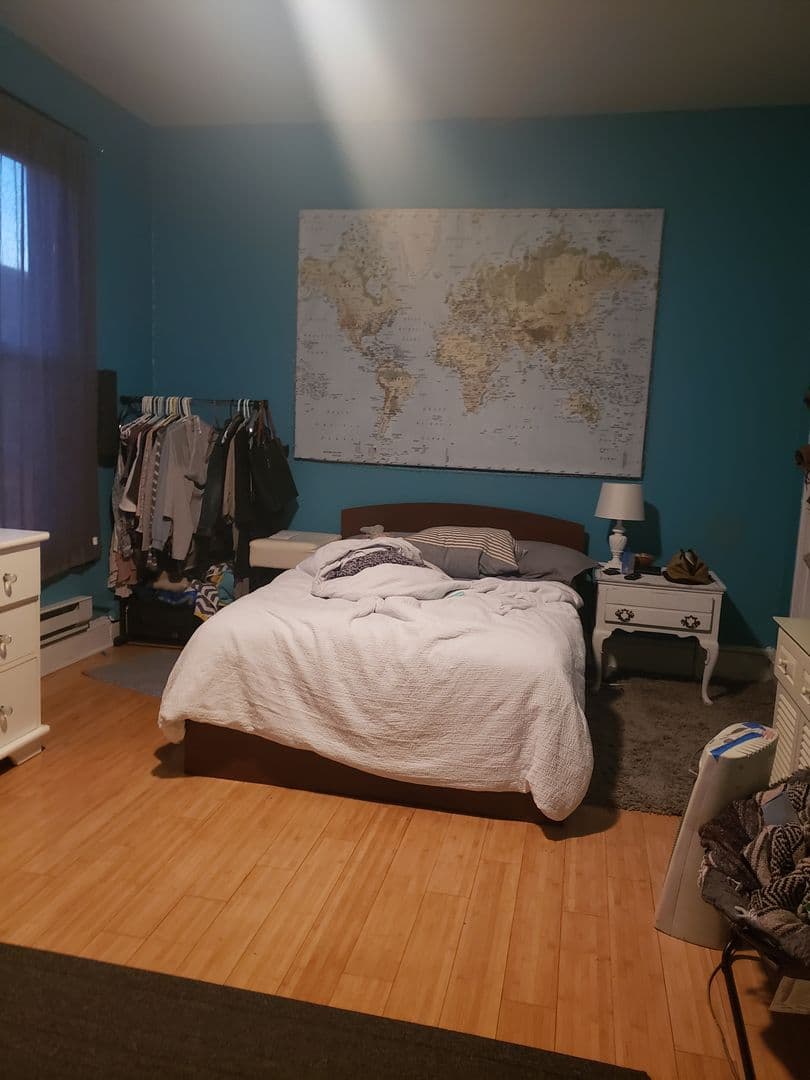 Philadelphia Apartment: 1527 Cecil B Moore Ave
