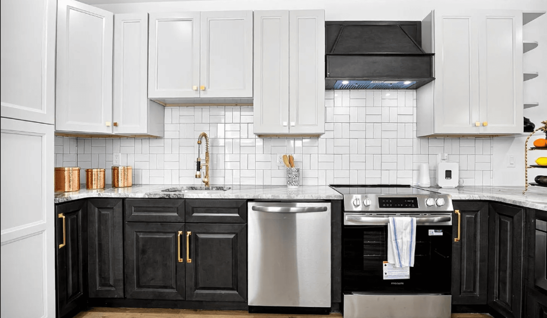 Philadelphia House: 5229 W Jefferson St