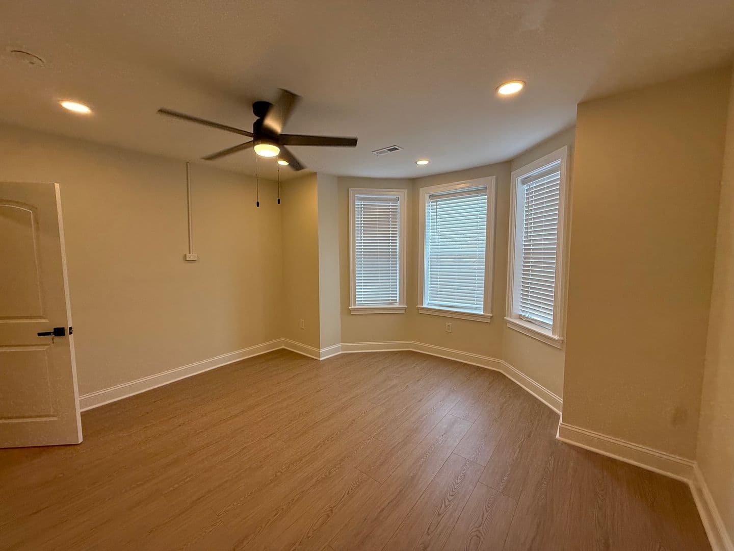 Philadelphia Apartment: 1402 S 54th St