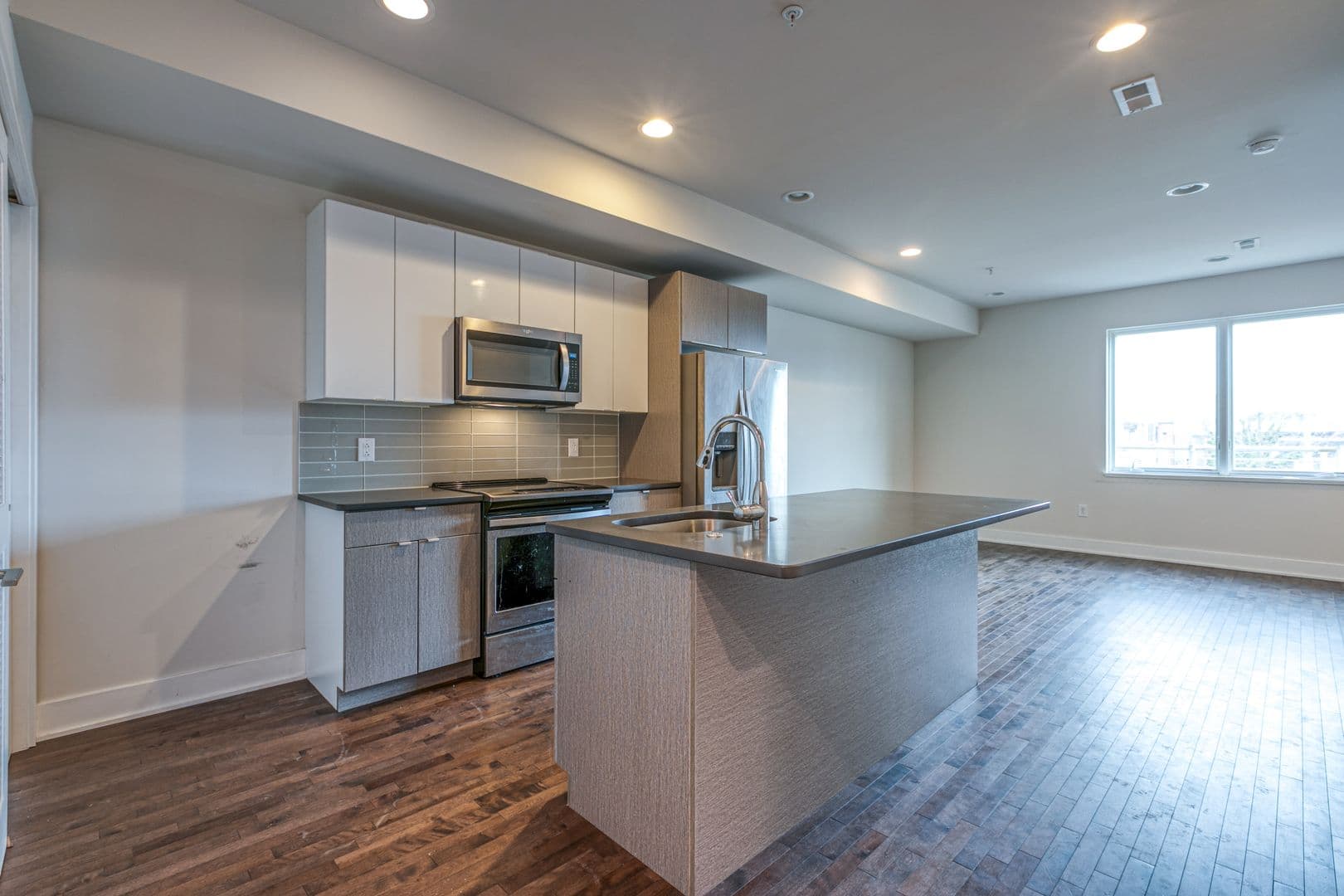 Philadelphia Apartment: 1314 N Front St