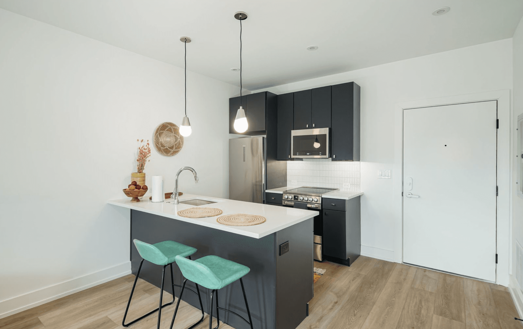 Philadelphia Apartment: 5015 Springfield Avenue