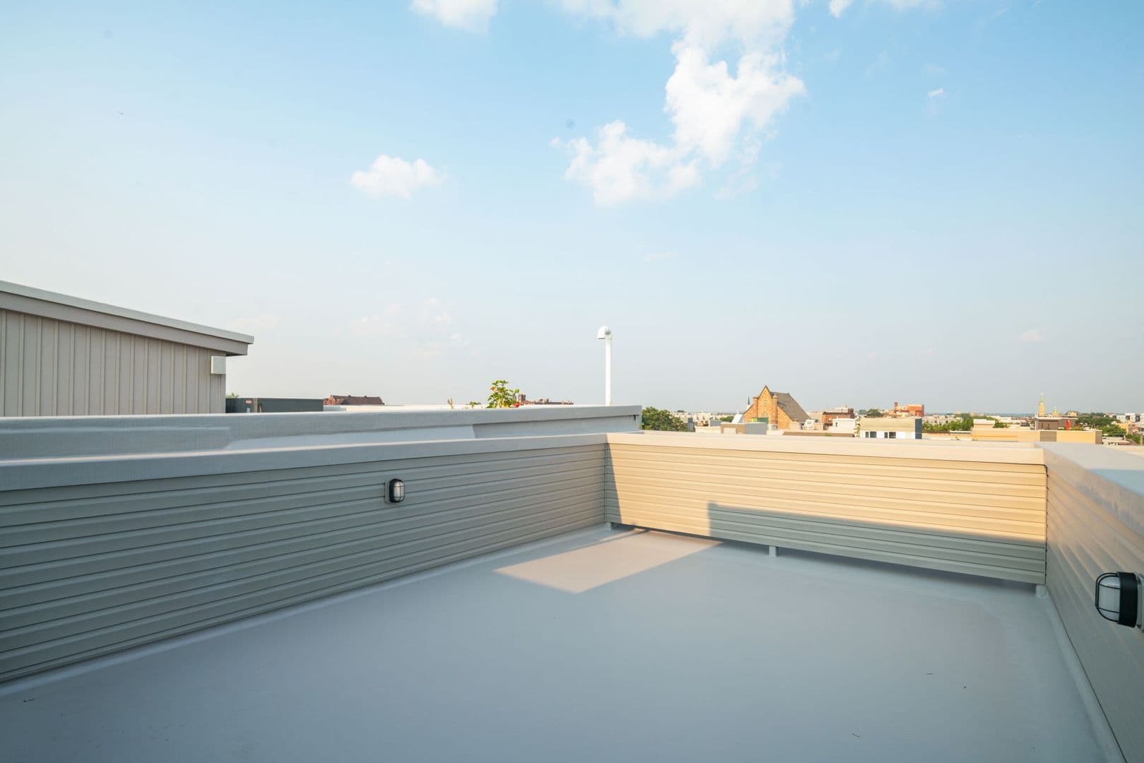 Philadelphia Apartment: 1520-22 N 8th St