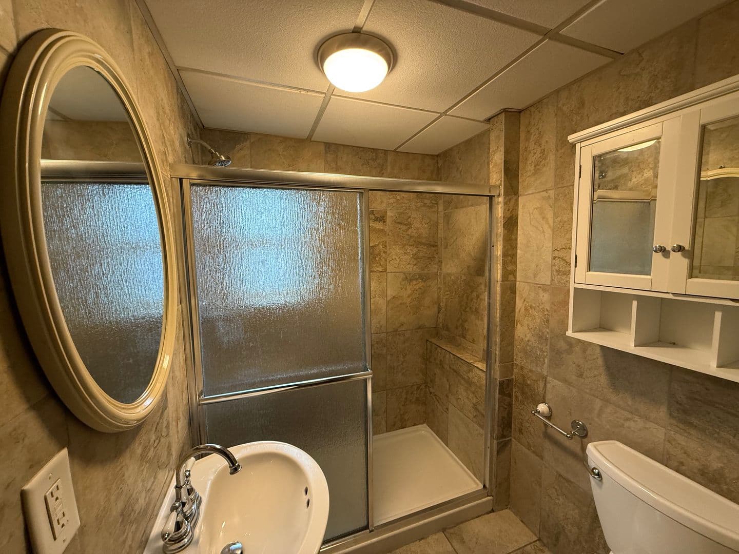 Philadelphia Apartment: 1533 Cecil B Moore Ave