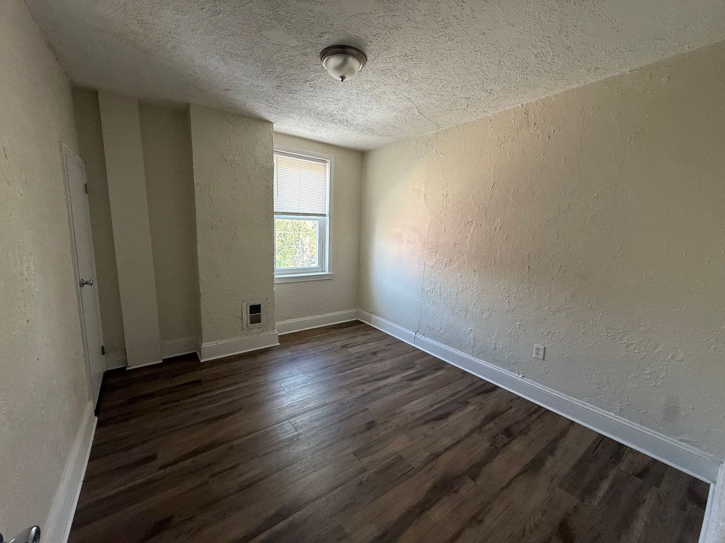 Philadelphia Apartment: 1318 N 25th St