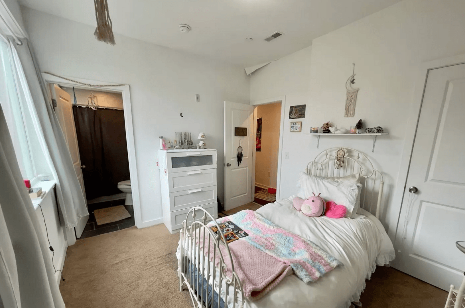 Philadelphia Apartment: 1538 Ingersoll St