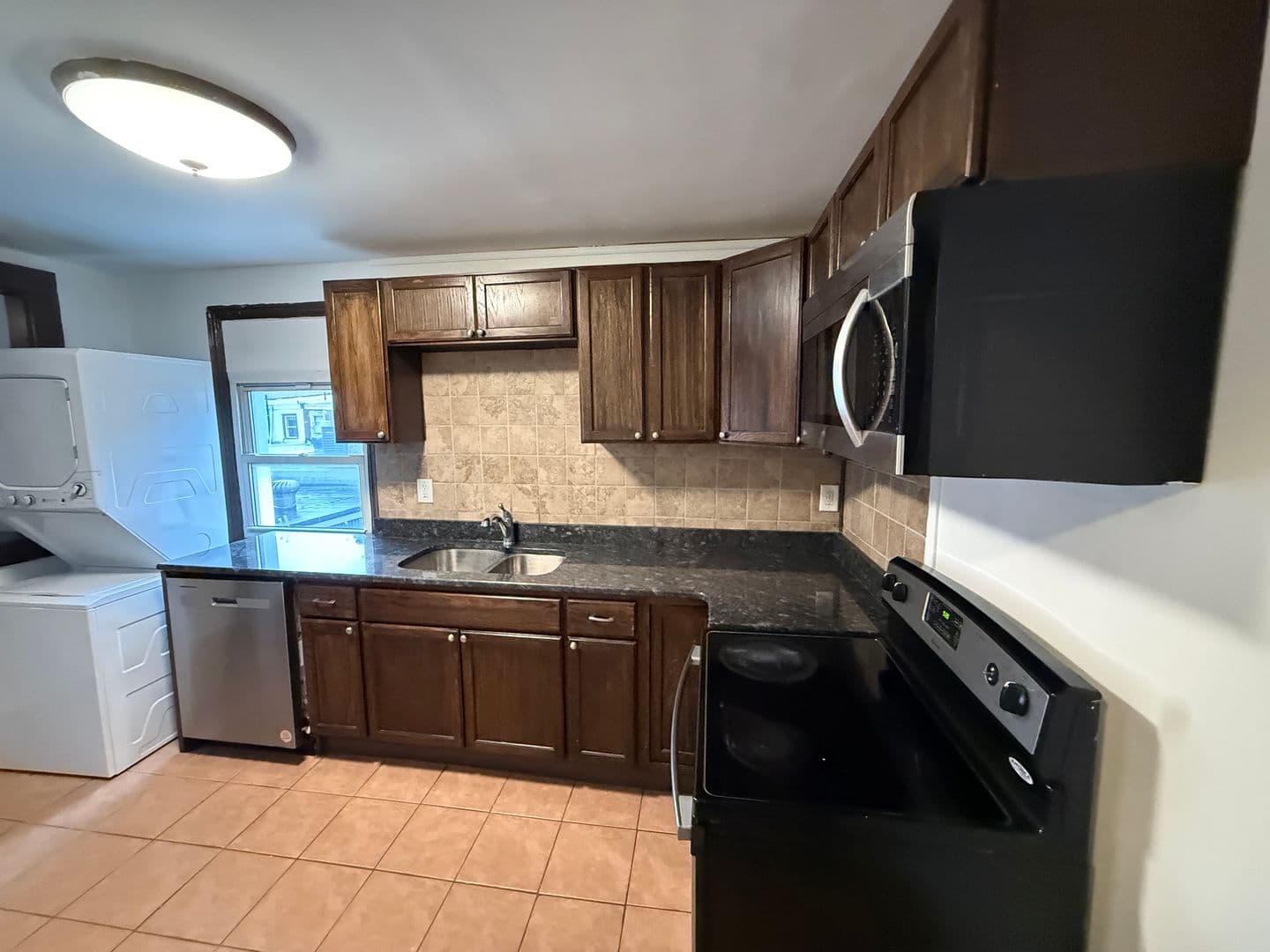 Philadelphia Apartment: 1533 Cecil B Moore Ave