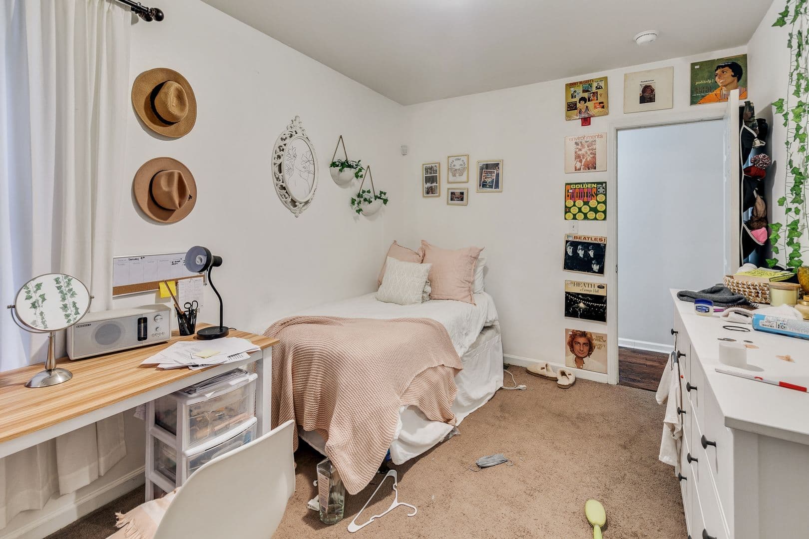 Philadelphia Apartment: 1628 Willington St